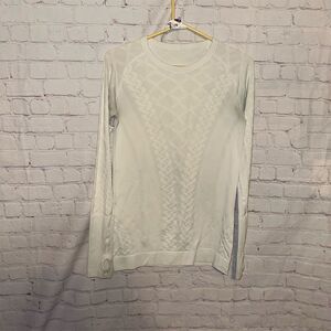 Lululemon Women's M White Long Sleeve Crew Neck Top Casual